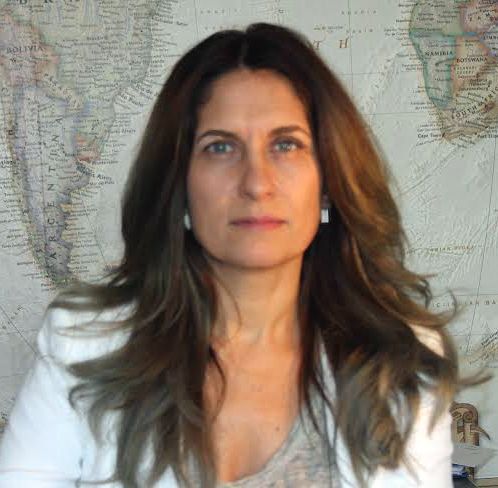 Andrea Morales, directora de Ceibo Concept, experta en marketing digital y diseño de calzado artesanal.