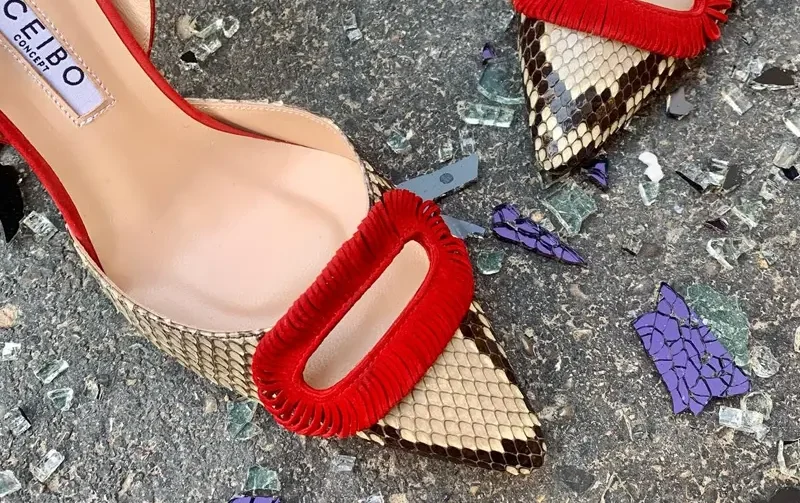 Zapatos de piel pitón rojos artesanales de Ceibo Concept