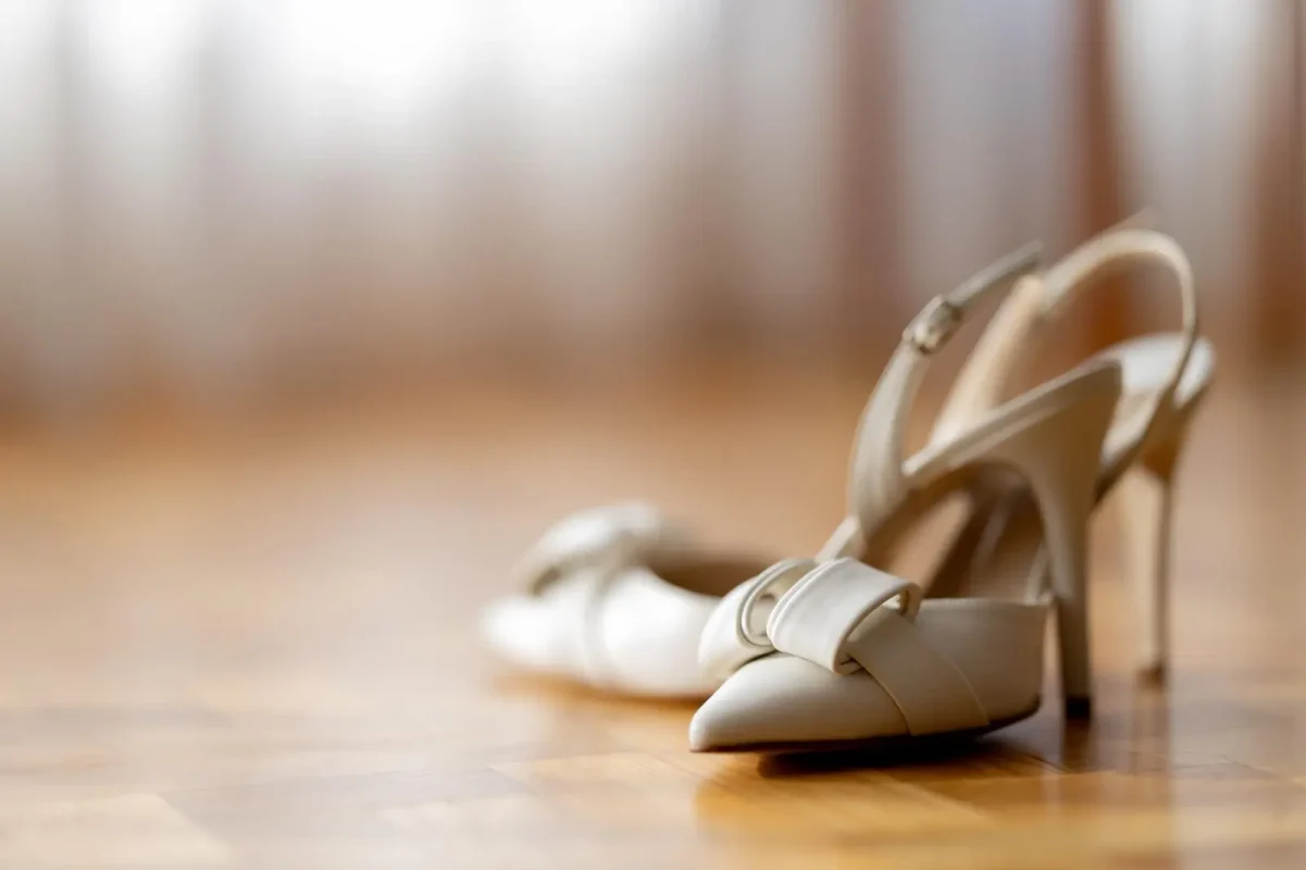 Zapatos artesanales de novia hechos a mano en España, modelo Umma elegante
